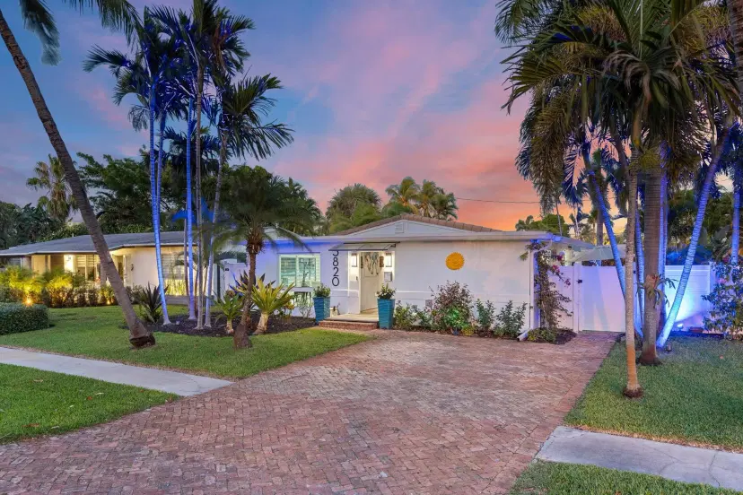 Picture of 3820 NE 16Th Ter, Oakland Park FL 33334