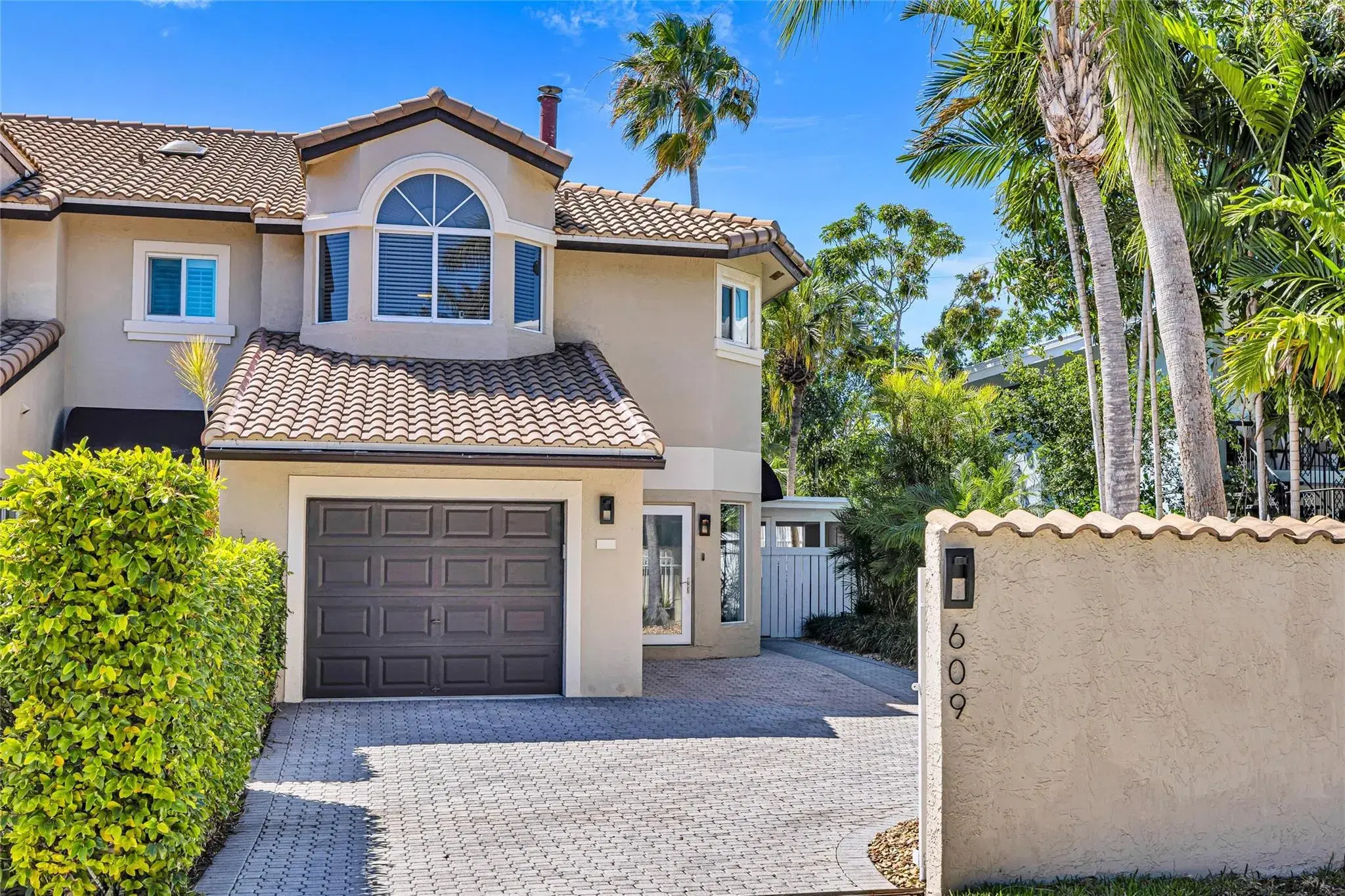 Picture of 609 NE 16Th Ter, Fort Lauderdale, FL 33304