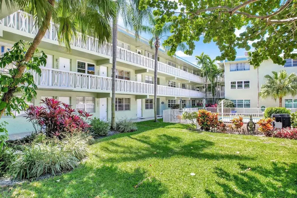 Picture of 1900 NE 8Th Ct 307, Fort Lauderdale, FL 33304