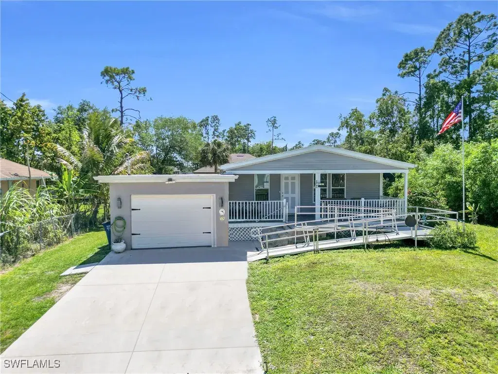 Picture of 2803 13Th St W, Lehigh Acres, FL 33971