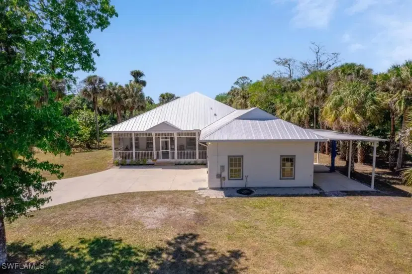 Picture of 671 17Th St Nw, Naples FL 34120