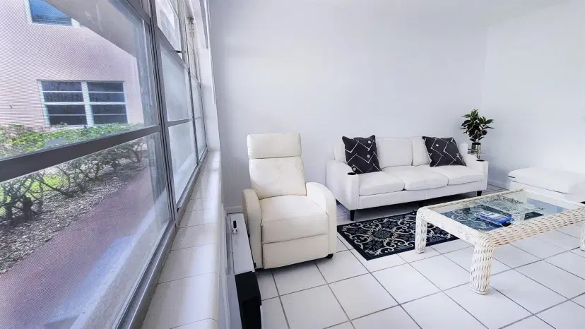 Picture of 319 Chatham P, West Palm Beach FL 33417