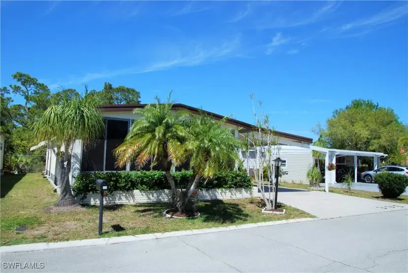 Picture of 395 Snead Dr, North Fort Myers FL 33903