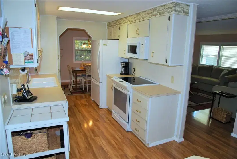 Picture of 395 Snead Dr, North Fort Myers FL 33903
