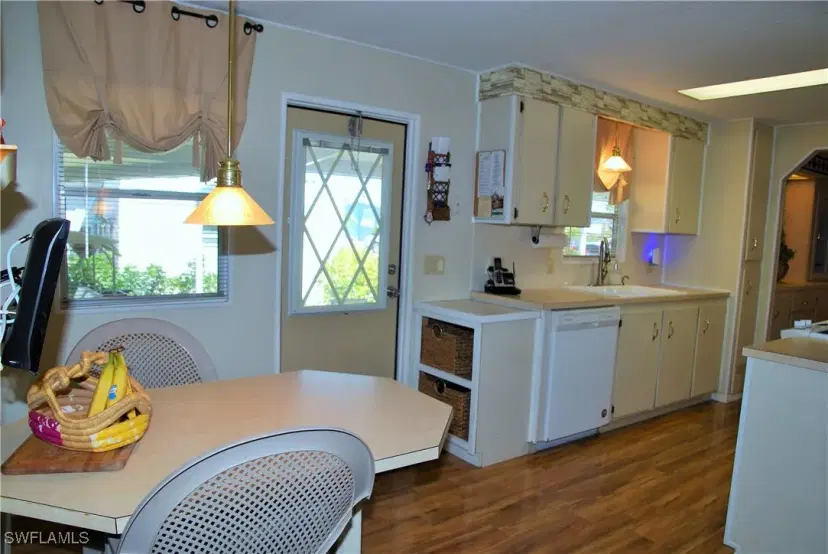 Picture of 395 Snead Dr, North Fort Myers FL 33903