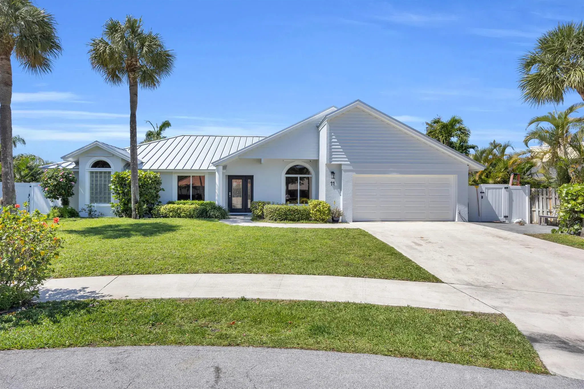 Picture of 11 Hemlock Lane, Tequesta, FL 33469