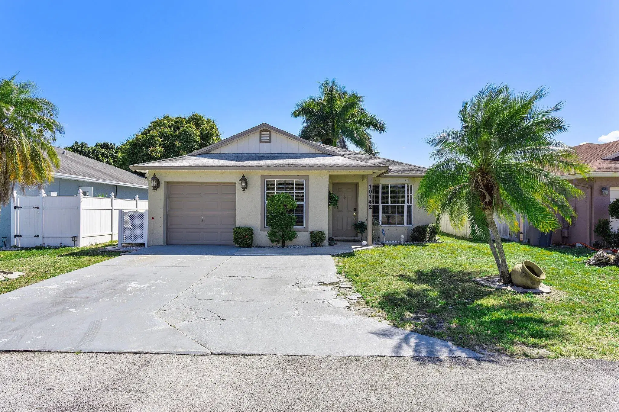 Picture of 10142 Boynton Place Circle, Boynton Beach, FL 33437