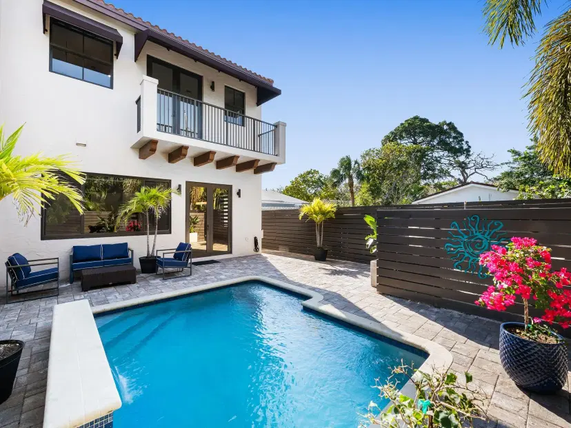 Picture of 1215 N Victoria Park Rd, Fort Lauderdale FL 33304