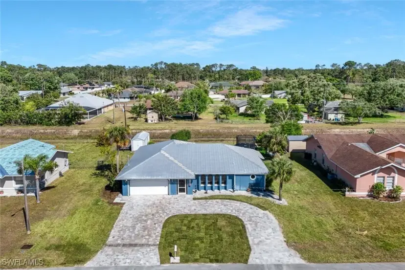 Picture of 121 Dania Cir, Lehigh Acres FL 33936