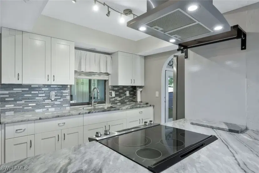 Picture of 121 Dania Cir, Lehigh Acres FL 33936