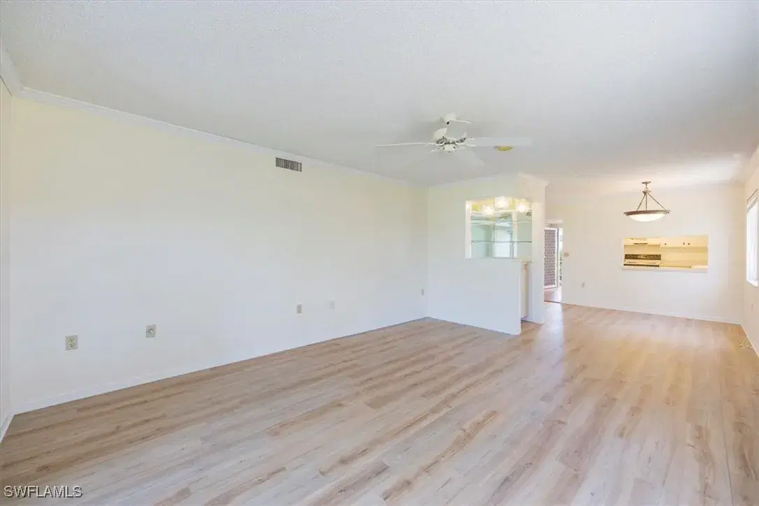 Picture of 315 Saint Andrews Blvd D5, Naples, FL 34113