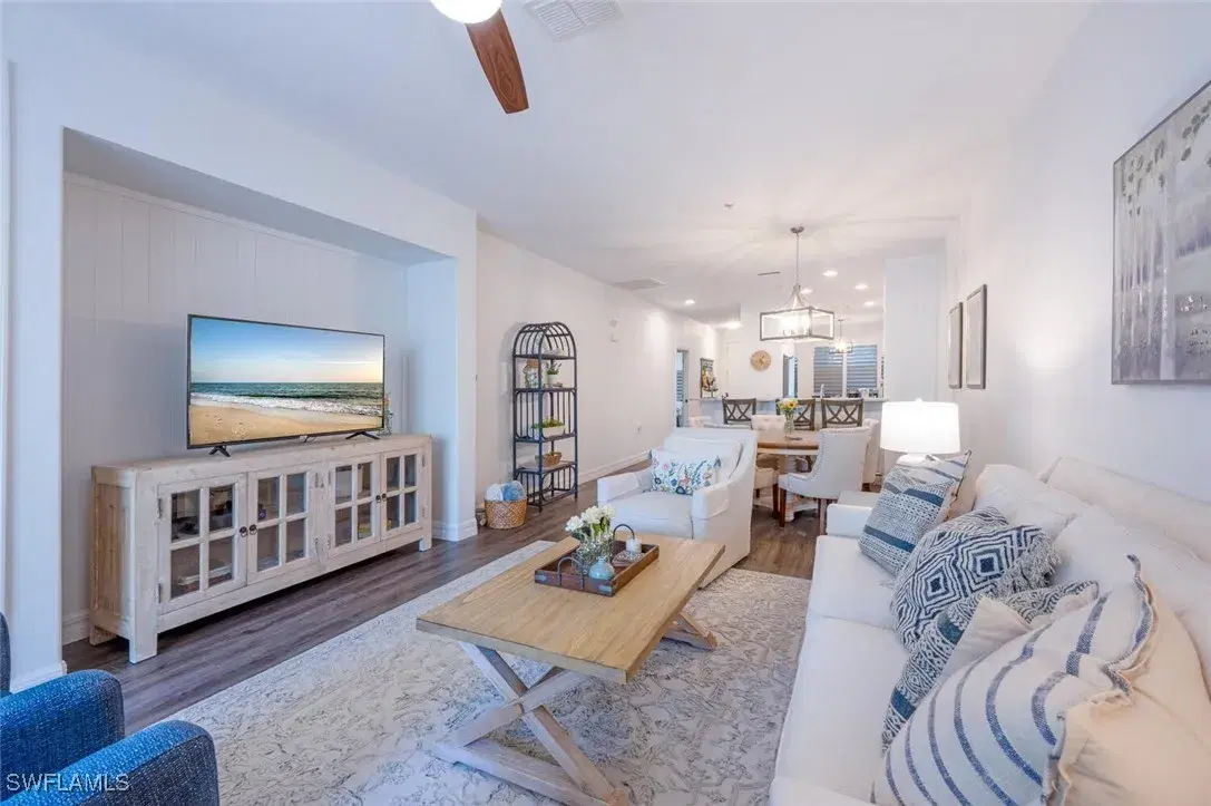 Picture of 4833 Hampshire Ct 104, Naples, FL 34112