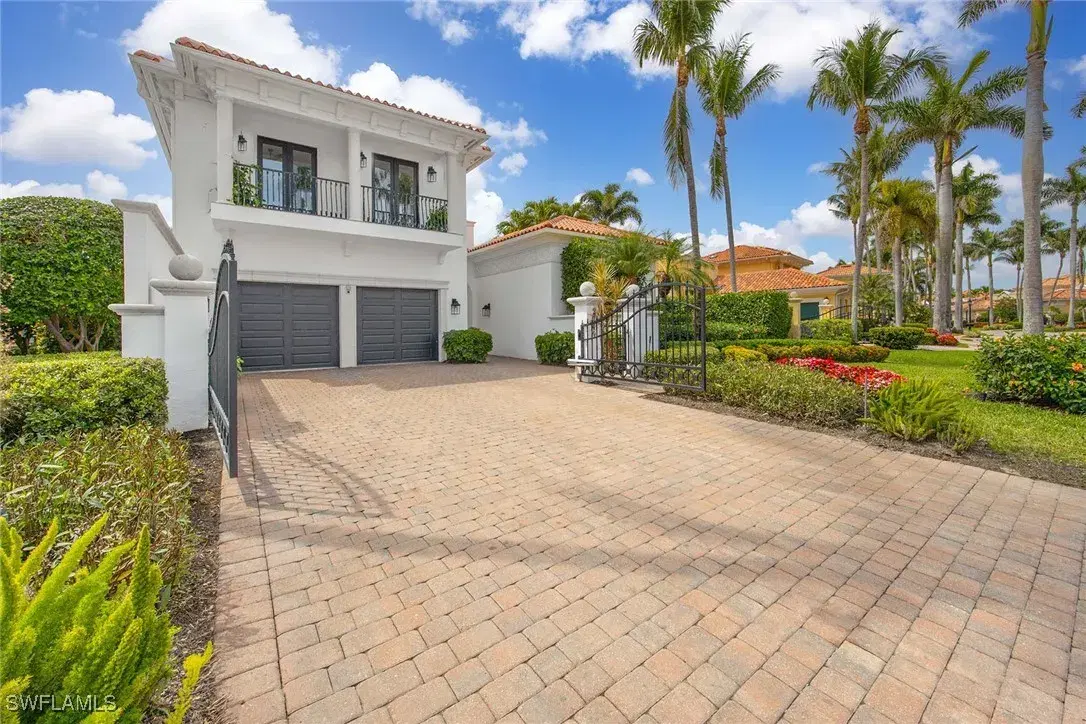Picture of 2749 Medallist Ln, Naples, FL 34109