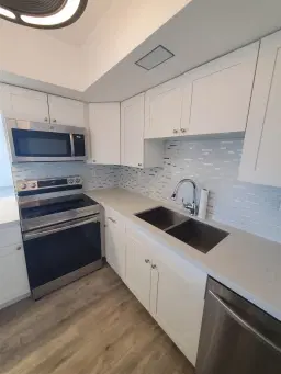 Picture of 651 Pine Dr 306, Pompano Beach, FL 33060