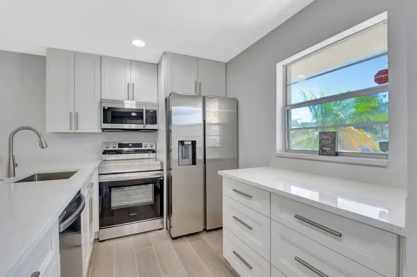 Picture of 2601 NE 3Rd Court 105, Boynton Beach FL 33435