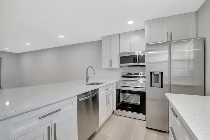 Picture of 2601 NE 3Rd Court 105, Boynton Beach FL 33435