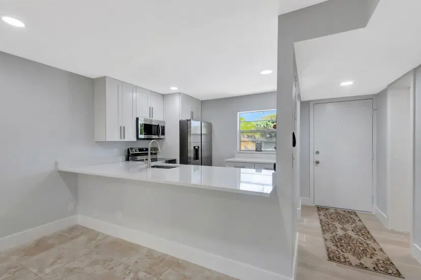 Picture of 2601 NE 3Rd Court 105, Boynton Beach FL 33435