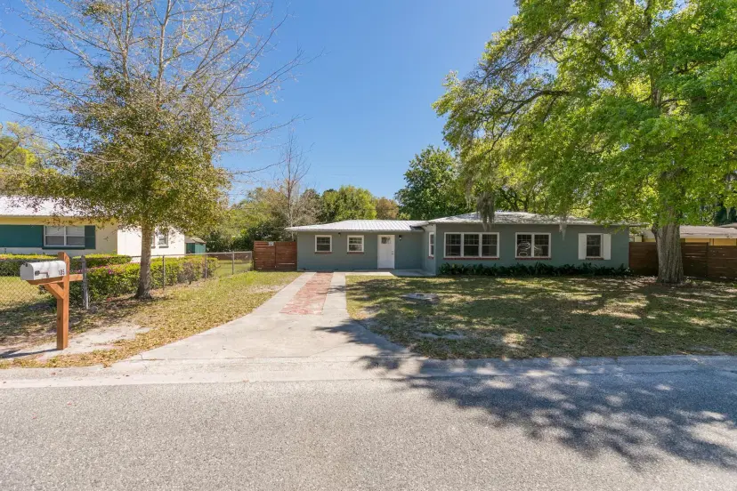 Picture of 105 W Oak Hill Drive, Palatka FL 32177