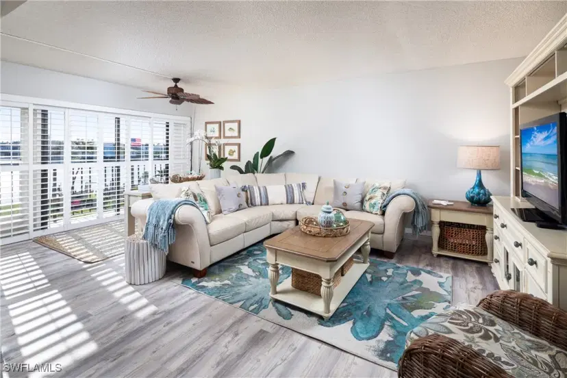 Picture of 3200 Gulf Shore Blvd N 306, Naples FL 34103