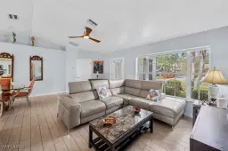 Picture of 921 SW 6Th Pl, Cape Coral, FL 33991