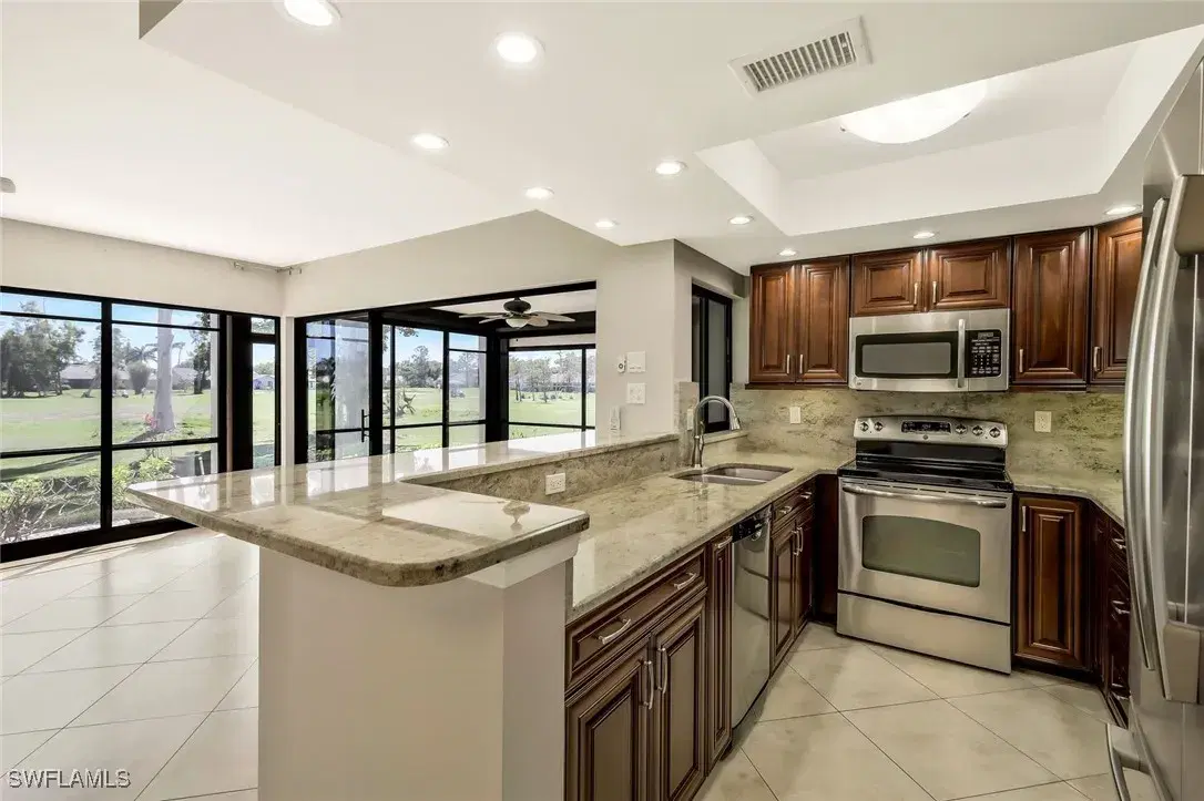 Picture of 14770 Eagle Ridge Dr 114, Fort Myers, FL 33912