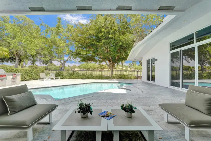 Picture of 2525 Montclaire Cir, Weston FL 33327