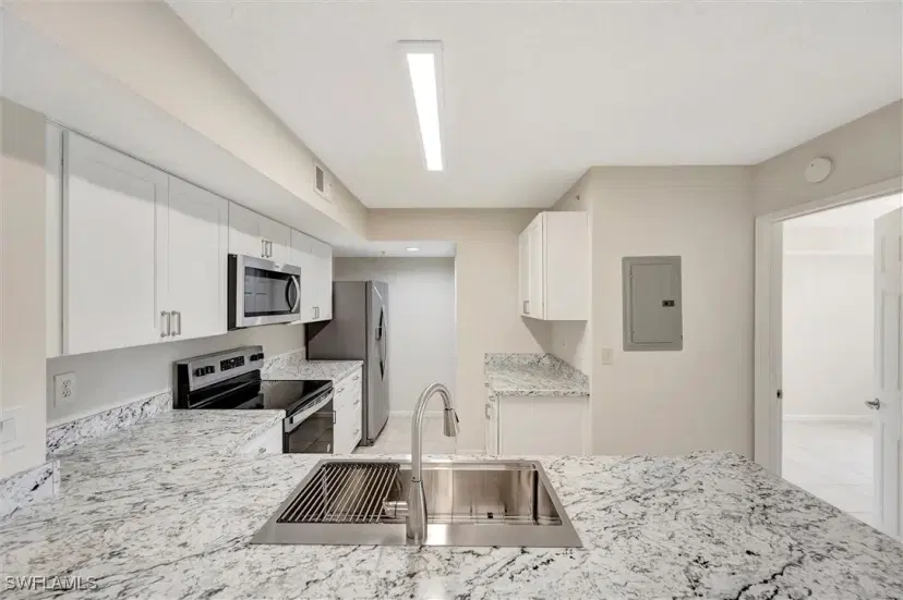 Picture of 1840 Florida Club Cir 5104, Naples FL 34112