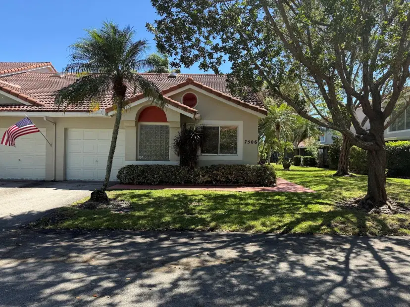 Picture of 7506 S Pinewalk Dr 102-2, Margate FL 33063