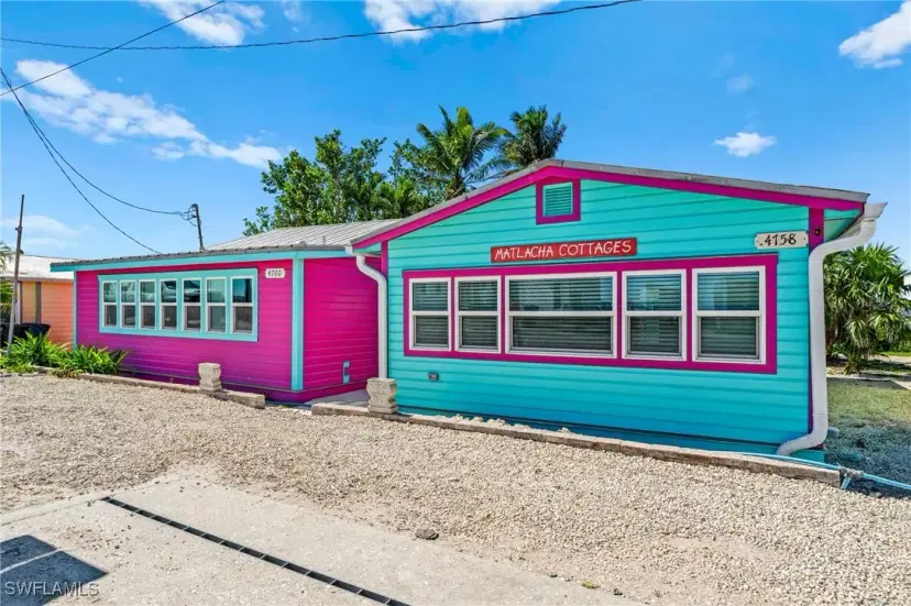 Picture of 4760 Pine Island Rd Nw, Matlacha FL 33993