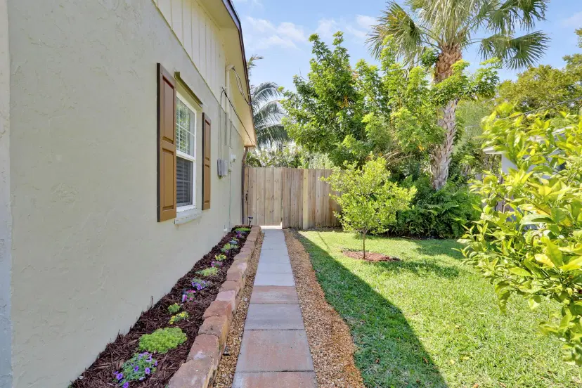 Picture of 14341 Palmwood Road, Palm Beach Gardens FL 33410