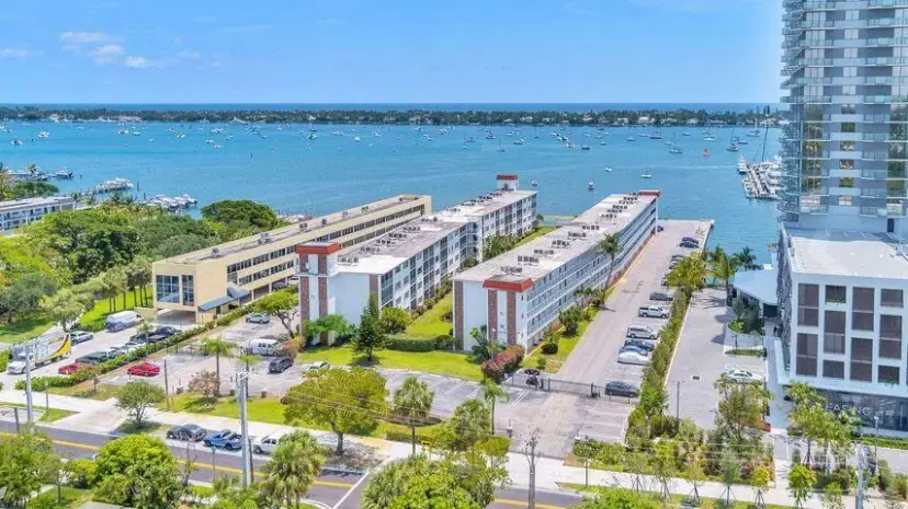 Picture of 4500 N Flagler Drive E D5, West Palm Beach FL 33407
