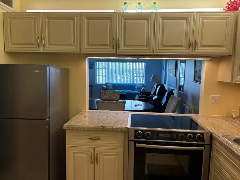 Picture of 4500 N Flagler Drive E D5, West Palm Beach FL 33407