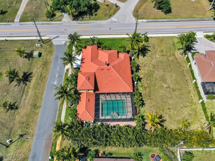Picture of 5667 Winkler Rd, Fort Myers FL 33919