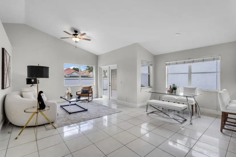Picture of 9334 Arborwood Cir, Davie FL 33328