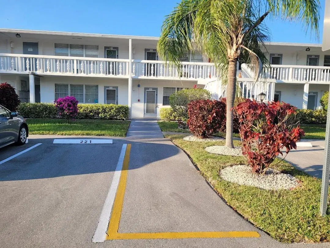 Picture of 214 Newport M, Deerfield Beach, FL 33442