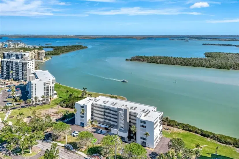 Picture of 4223 Bay Beach Ln 4H, Fort Myers Beach FL 33931