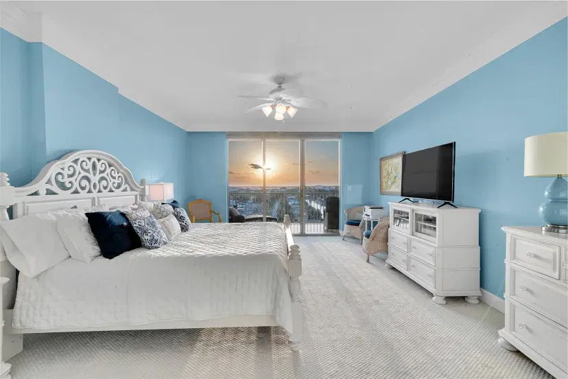 Picture of 821 N Riverside Dr Ph2, Pompano Beach FL 33062