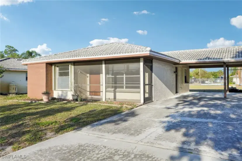 Picture of 4 Parkwood Villas Ct, Lehigh Acres FL 33936