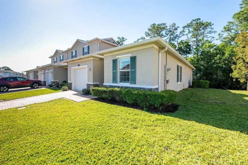 Picture of 989 NE Trailside Run, Port St Lucie FL 34983