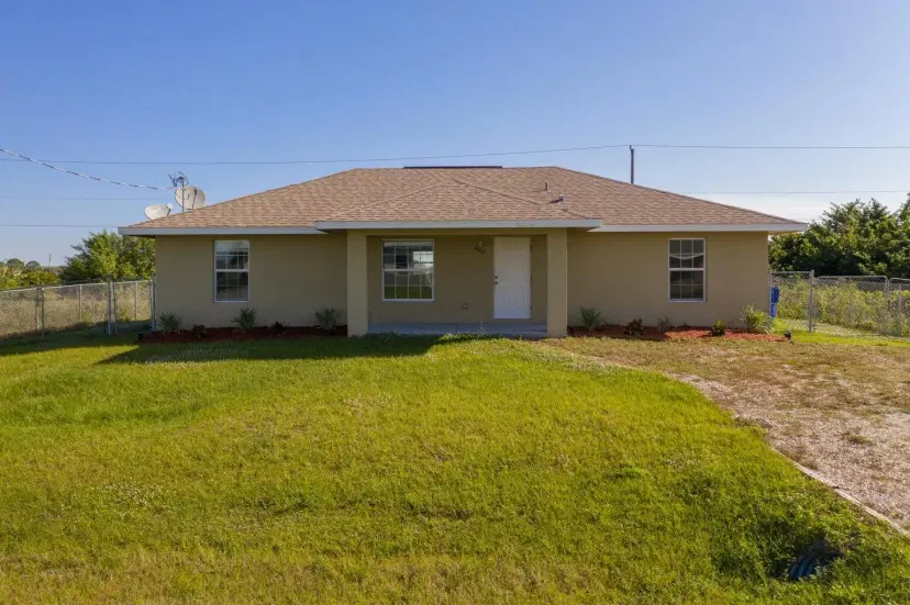 Picture of 9007 S Indio Circle, Labelle FL 33935