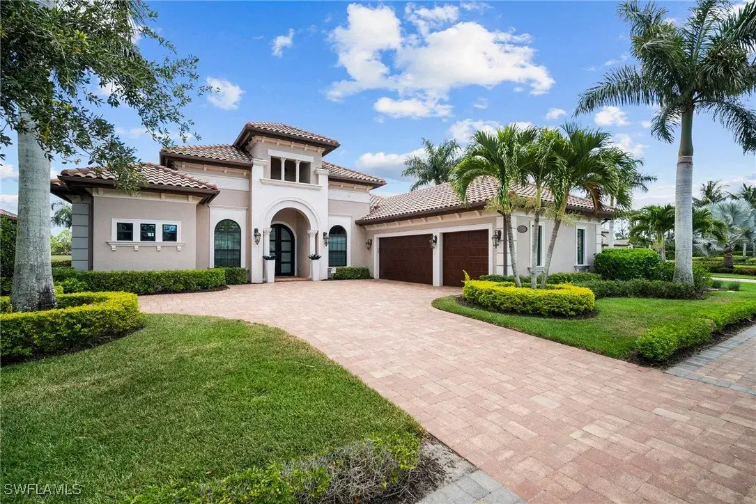 Picture of 6597 Costa Cir, Naples, FL 34113