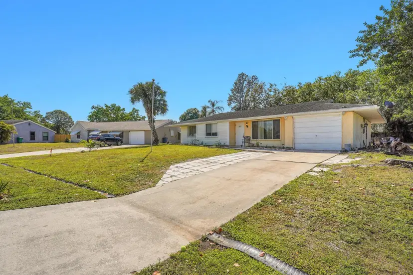 Picture of 277 SW Kimball Circle, Port St Lucie FL 34953