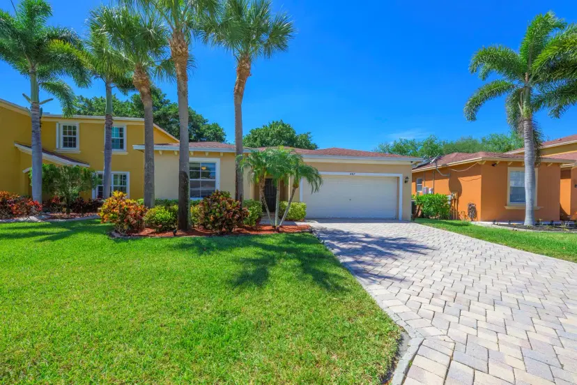 Picture of 887 Fieldstone Way, West Palm Beach FL 33413