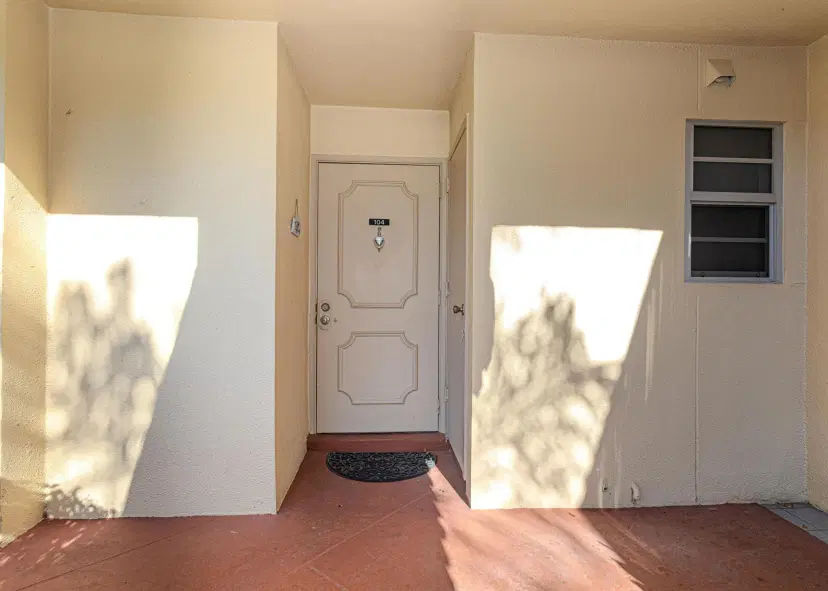 Picture of 3810 Via Poinciana 104, Lake Worth FL 33467