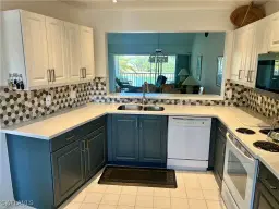 Picture of 185 Gabriel Cir 4, Naples, FL 34104