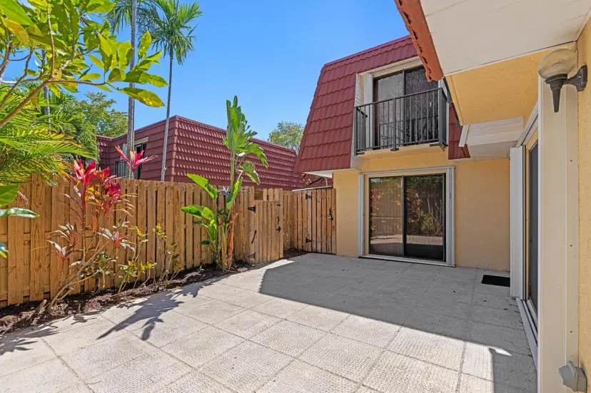 Picture of 9940 NW 6Th Place, Plantation FL 33324