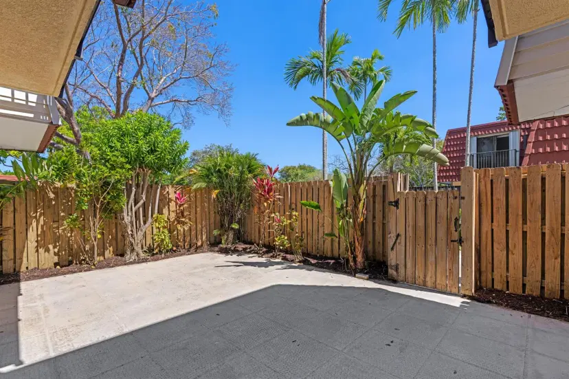 Picture of 9940 NW 6Th Place, Plantation FL 33324