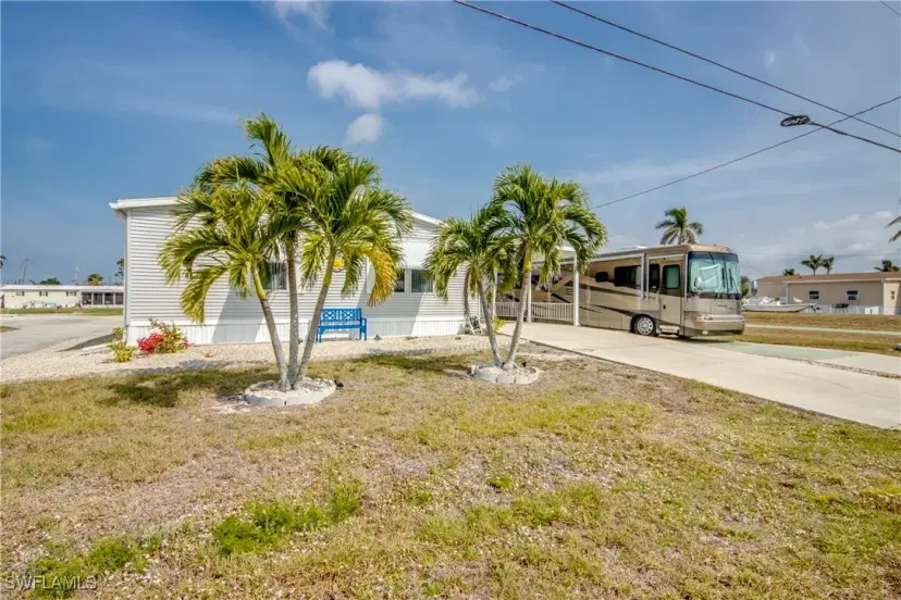 Picture of 4918 Sandpiper Dr, St. James City FL 33956