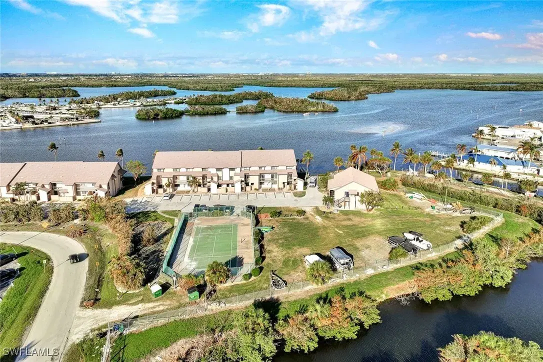 Picture of 894 Buttonwood Dr 215, Fort Myers Beach, FL 33931