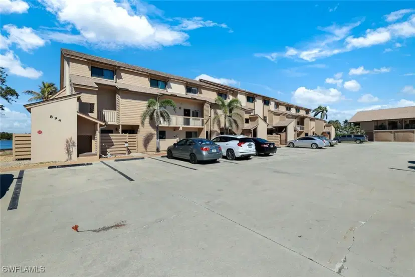 Picture of 894 Buttonwood Dr 215, Fort Myers Beach FL 33931